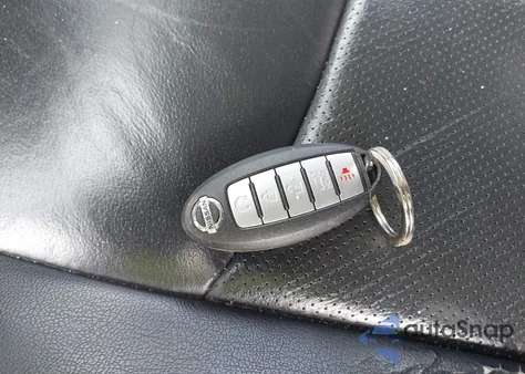 2018 Nissan Pathfinder Platinum из США, поврежденный, VIN 5N1DR2MM7JC607055